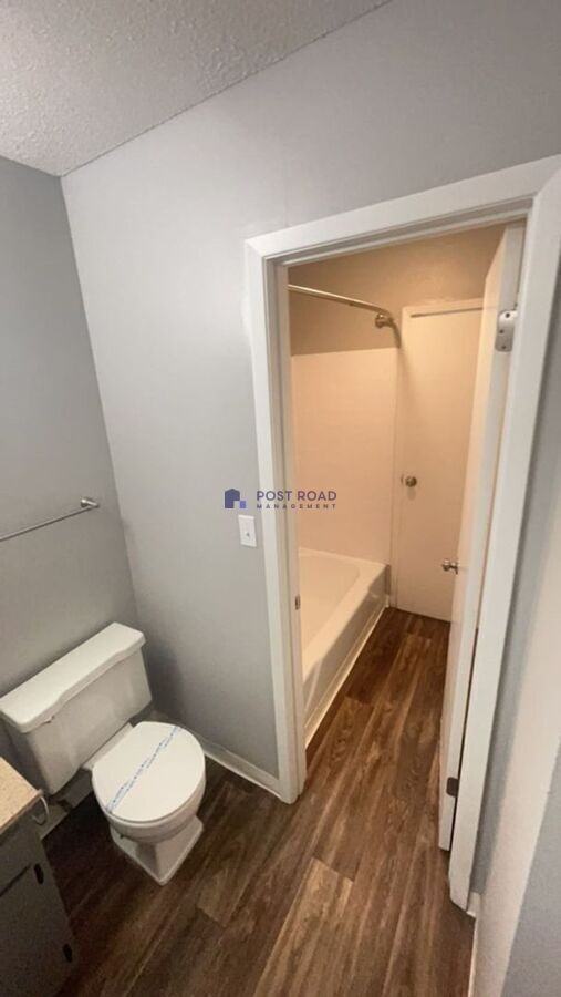 505 W 27th St S #202 - Photo 7 of 40