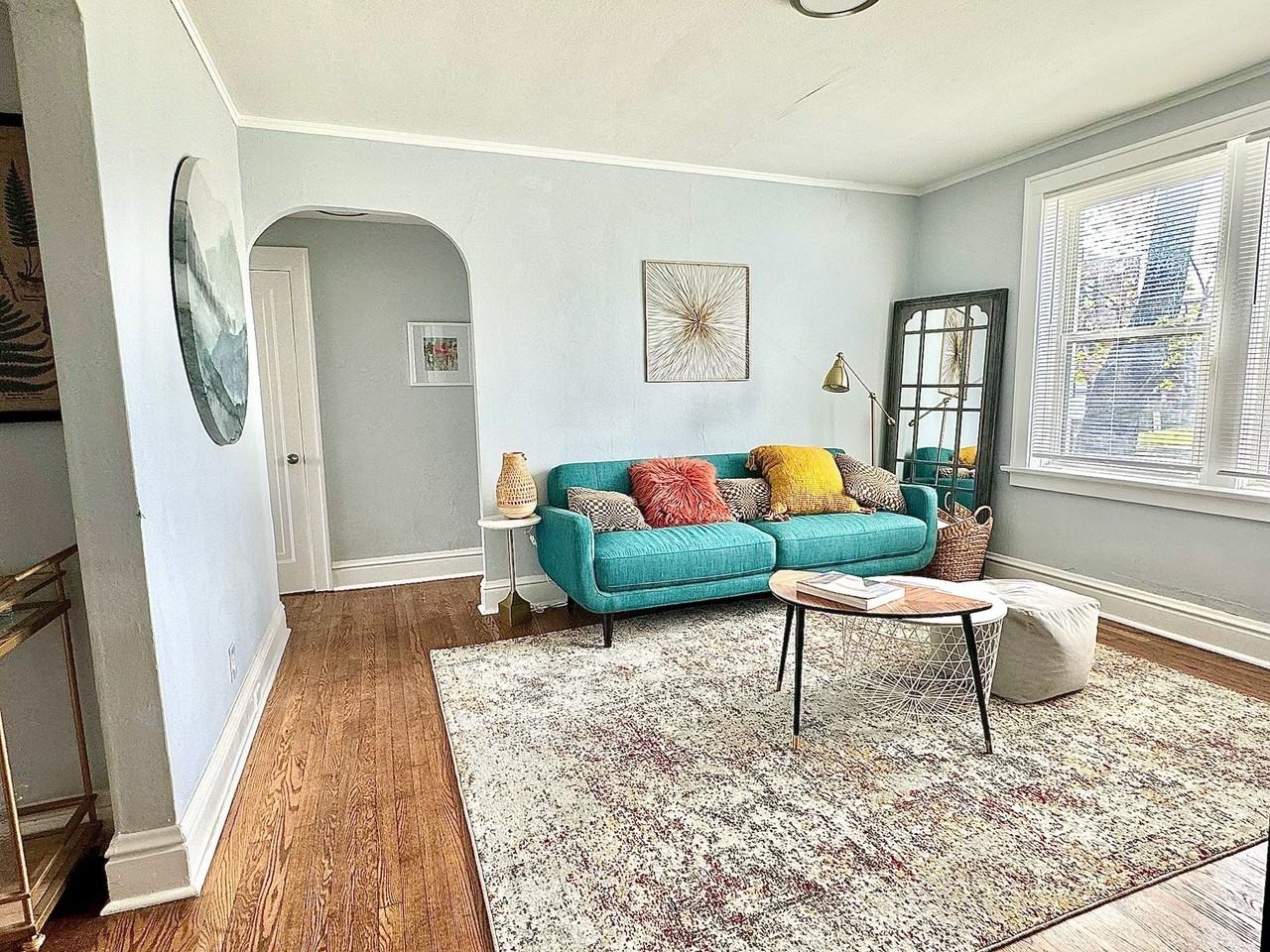 4932 Lindenwood Ave #2W - Photo 3 of 31