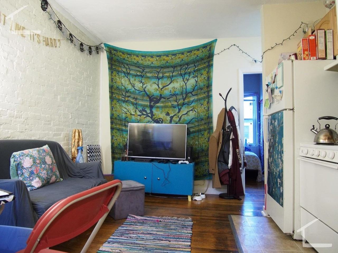 883 Huntington Ave - Photo 5 of 16
