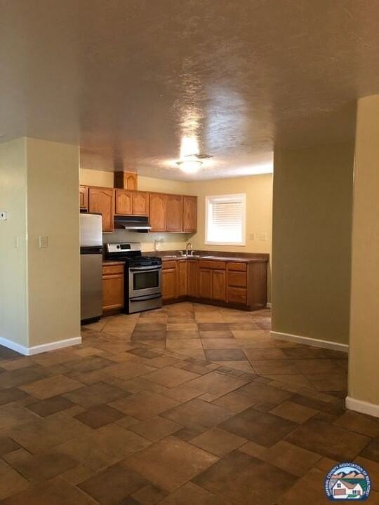 310 A St - Photo 4 of 11