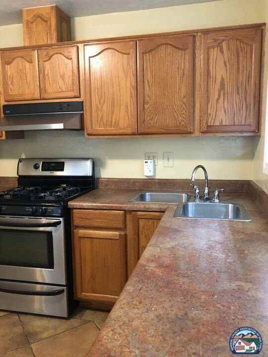 310 A St - Photo 5 of 11