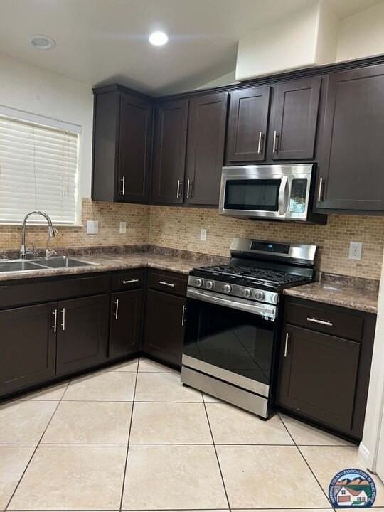 205 San Felipe Dr - Photo 6 of 22