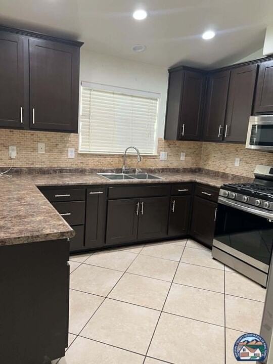 205 San Felipe Dr - Photo 7 of 22