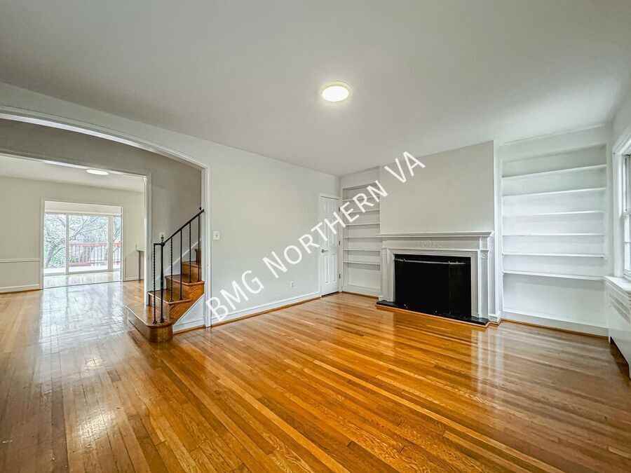 4412 Volta Pl Nw - Photo 3 of 42