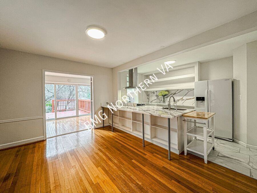 4412 Volta Pl Nw - Photo 7 of 42