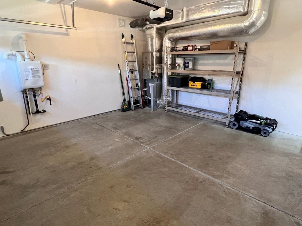 5602 James Pl Se - Photo 7 of 48