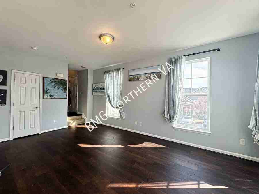 25224 Briargate Ter - Photo 3 of 11