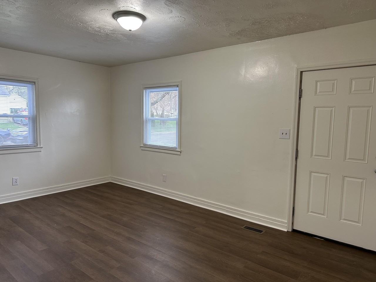 511 Park View Ave - Photo 6 of 12