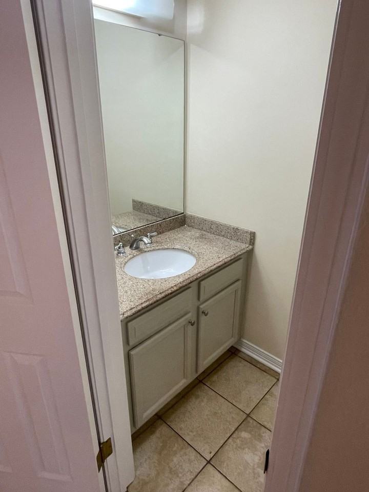 4209 Asher Ct #D - Photo 6 of 16