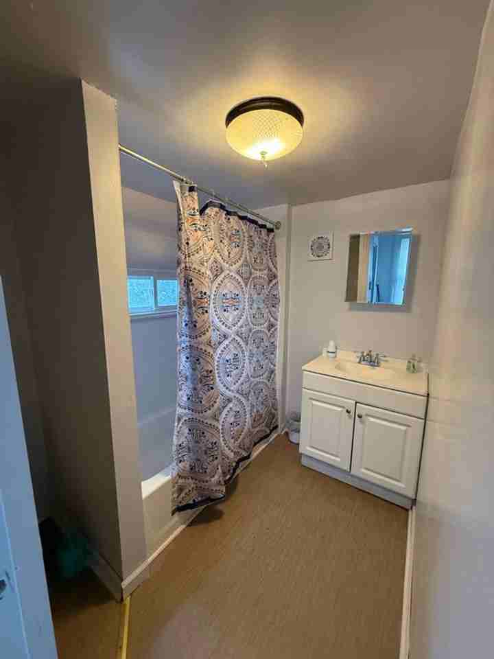 148 S Van Buren Ave - Photo 3 of 9