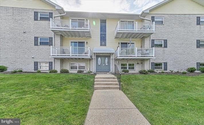 13 Warren Lodge Ct - Photo 3 of 23