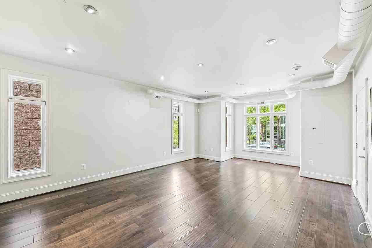 2111 11th St Nw #4 - Photo 2 of 35