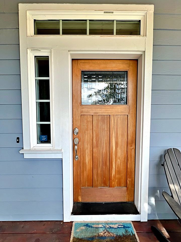 1707 Sw Moss St #1 - Photo 3 of 30