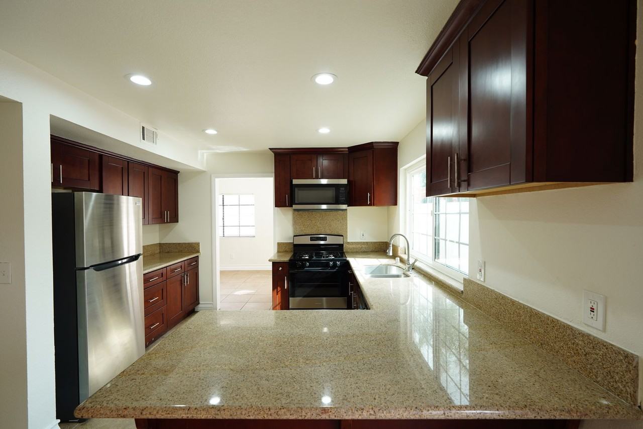 14696 Joshua Tree Ave - Photo 7 of 35