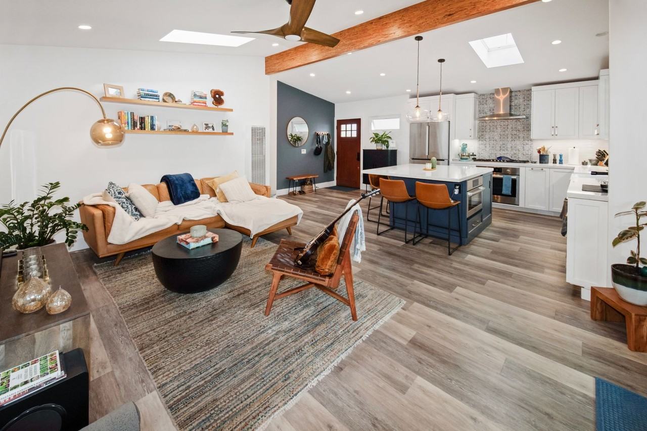 764 4th St - Photo 5 of 33