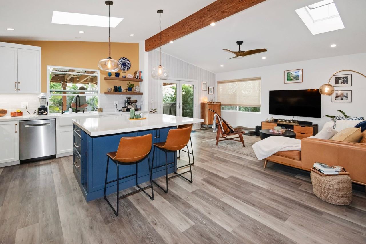 764 4th St - Photo 6 of 33