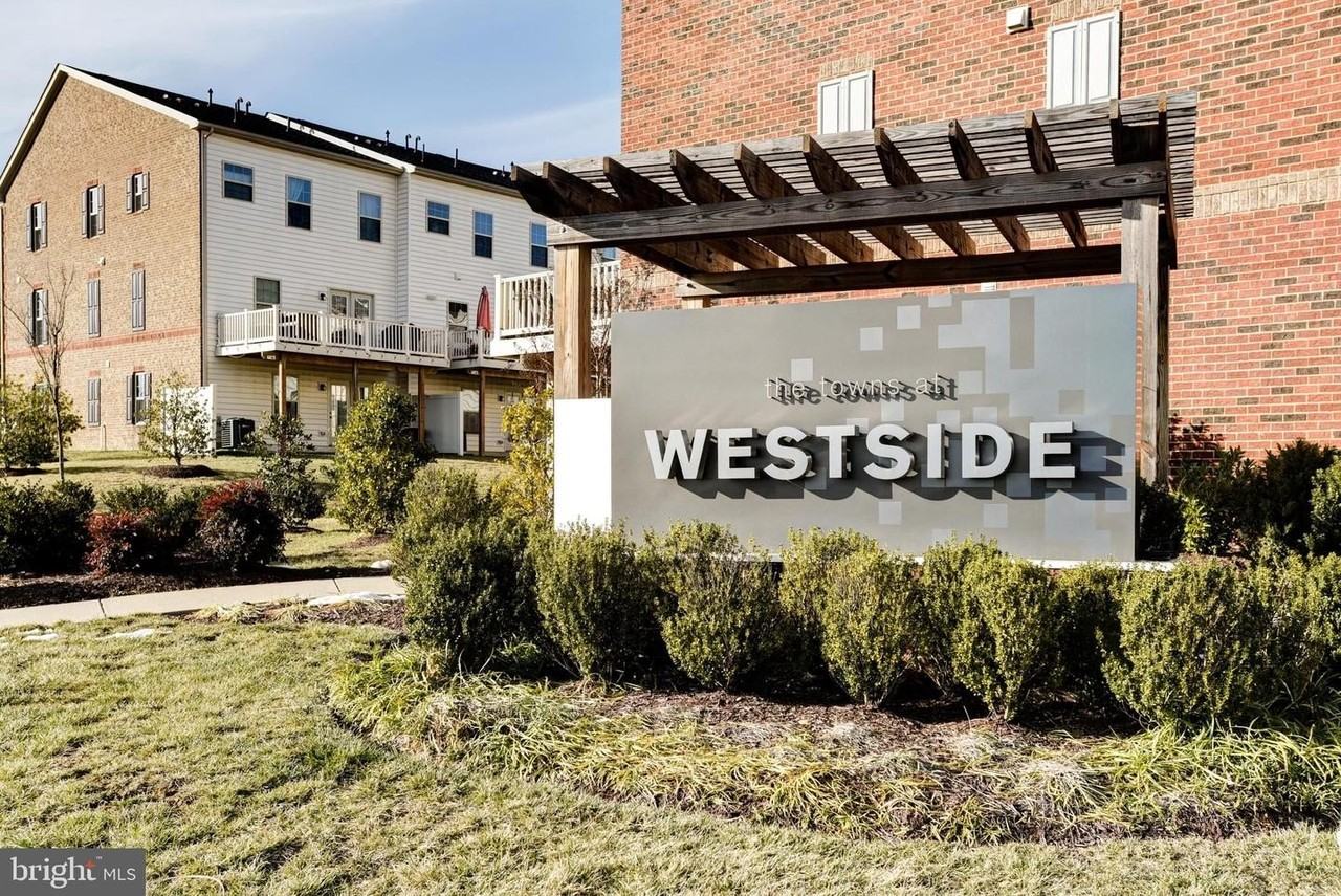 14301 Ridge View Ln - Photo 2 of 41