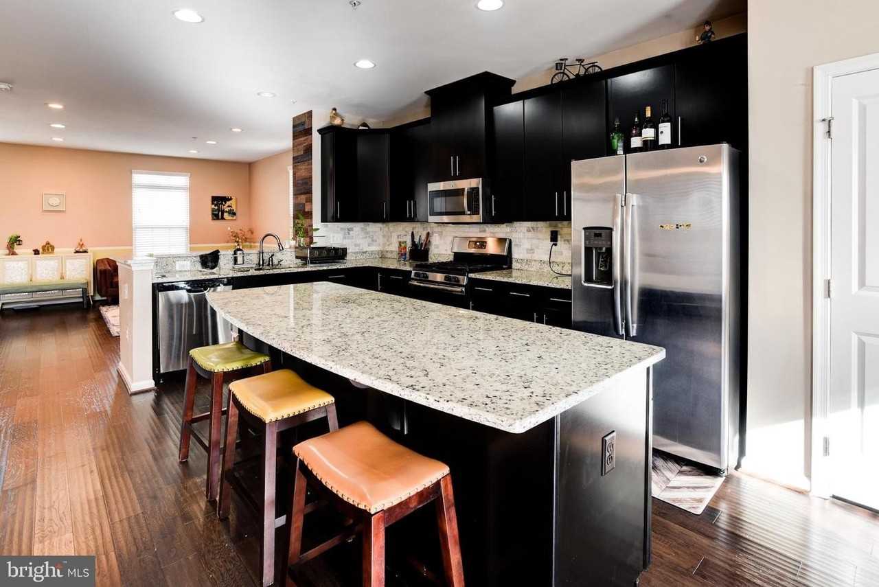 14301 Ridge View Ln - Photo 7 of 41