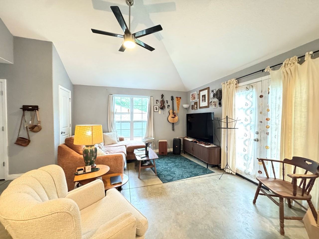 109 S Pinyon Pt - Photo 3 of 13