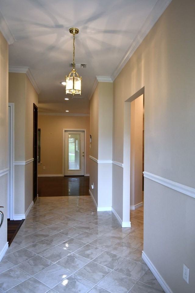 2708 Terrace Ln - Photo 3 of 23