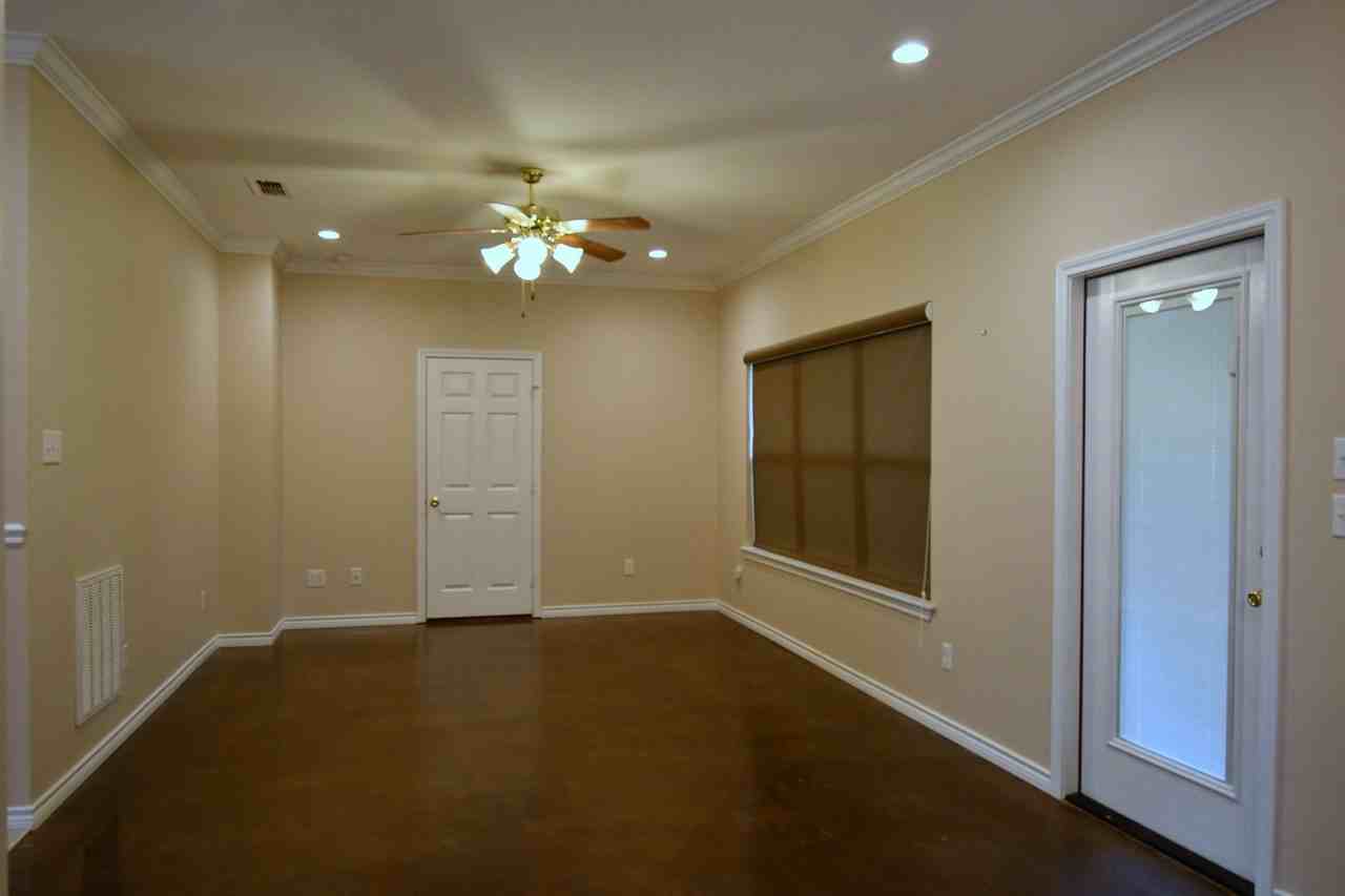 2708 Terrace Ln - Photo 4 of 23