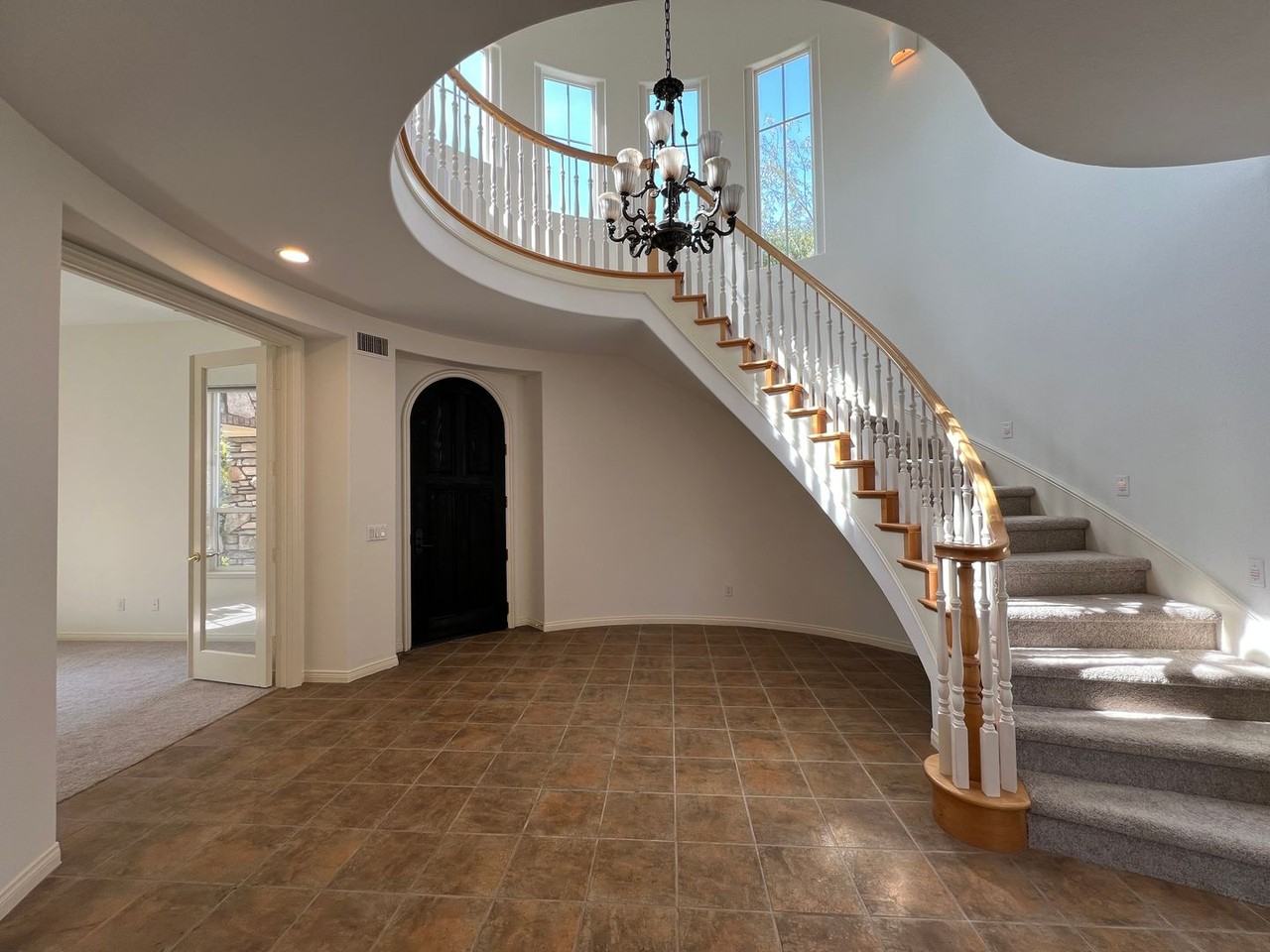 15 Sunningdale - Photo 2 of 38