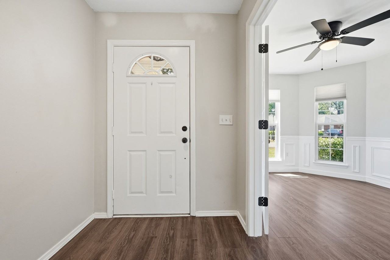 176 Wright Cir - Photo 2 of 44