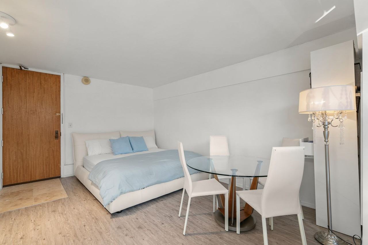 1750 Kalakaua Ave #609 - Photo 2 of 18