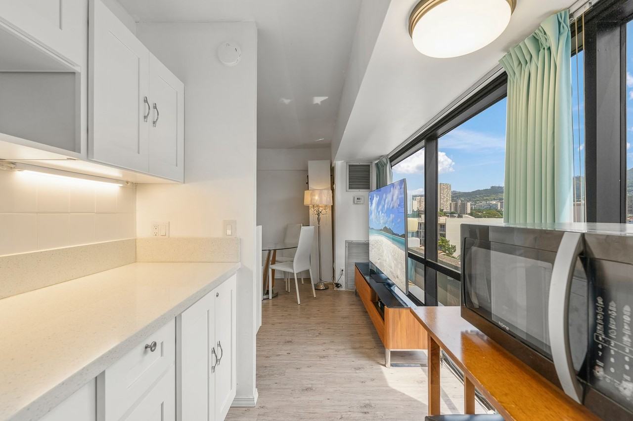 1750 Kalakaua Ave #609 - Photo 7 of 18