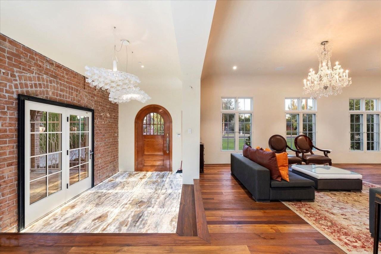 341 E Monte Vista Rd - Photo 6 of 50