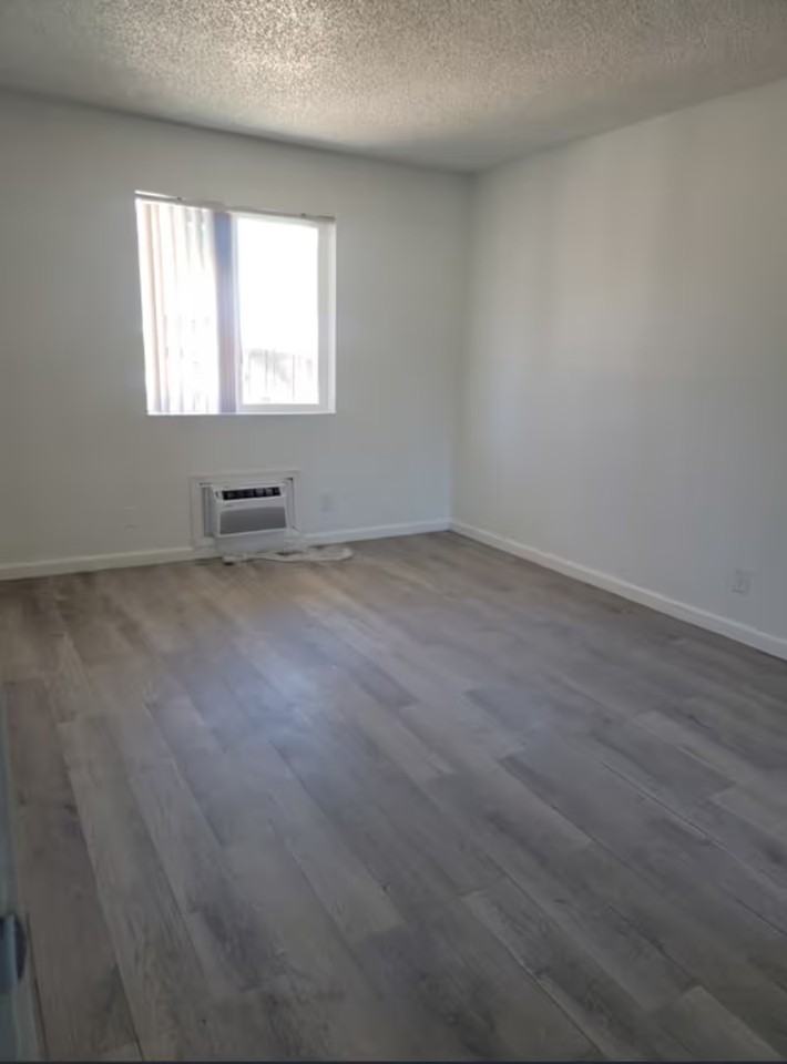 Pinnacle Apartments - Photo 7 of 25