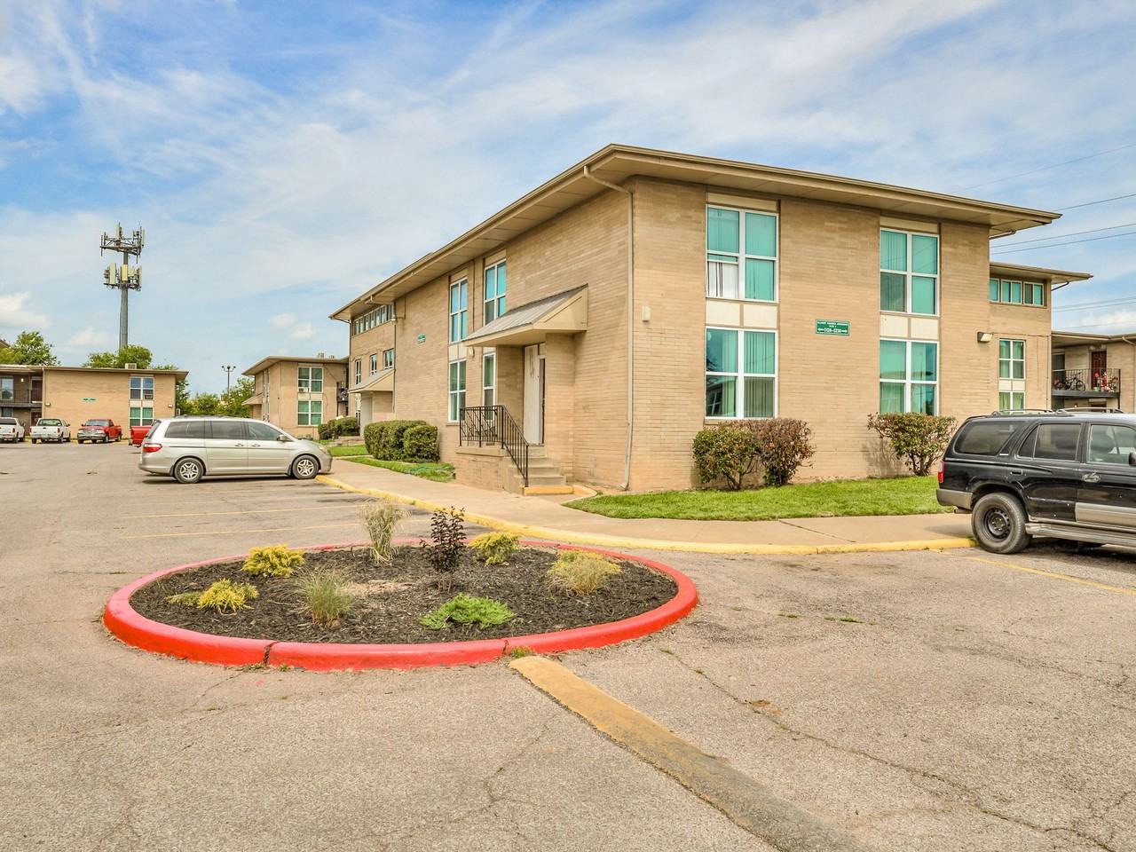 Hillcrest Apartments Model Units - Photo 2 of 35