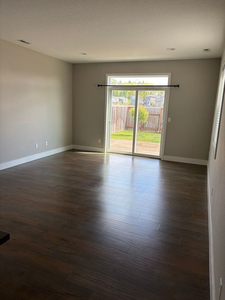 332 E Wayno Way - Photo 7 of 29