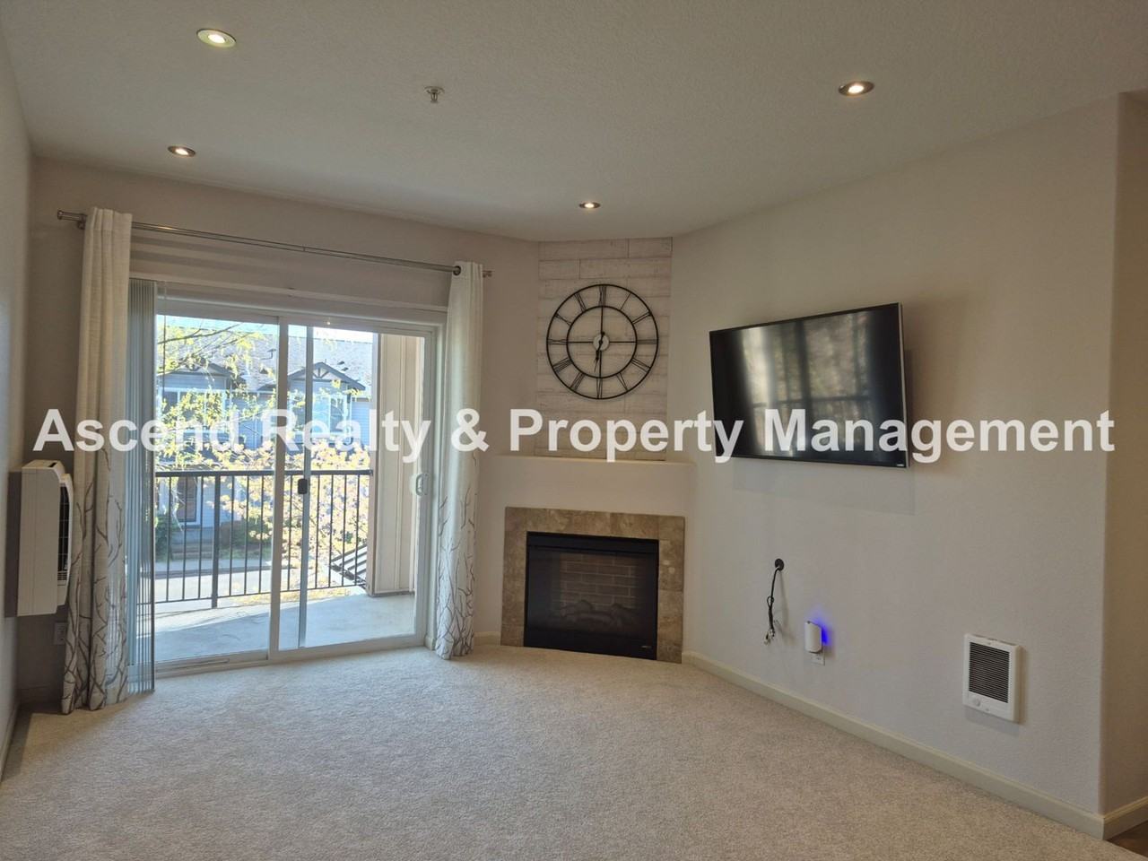 10664 Ne Holly St - Photo 4 of 21