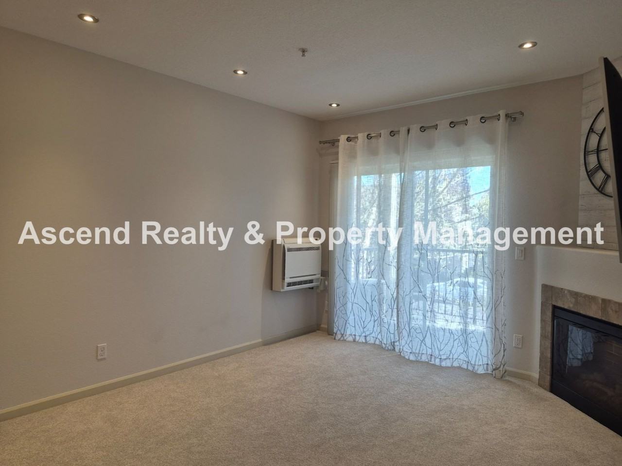 10664 Ne Holly St - Photo 5 of 21