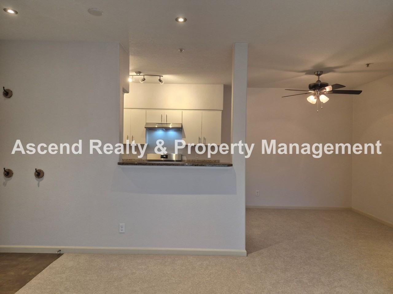 10664 Ne Holly St - Photo 6 of 21