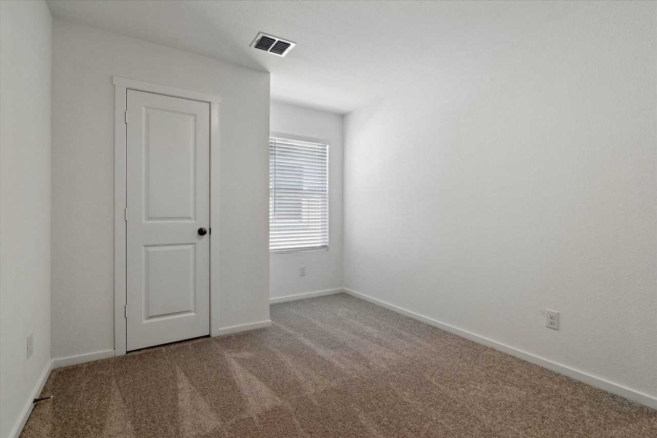 3105 Campeiro Ave - Photo 3 of 15