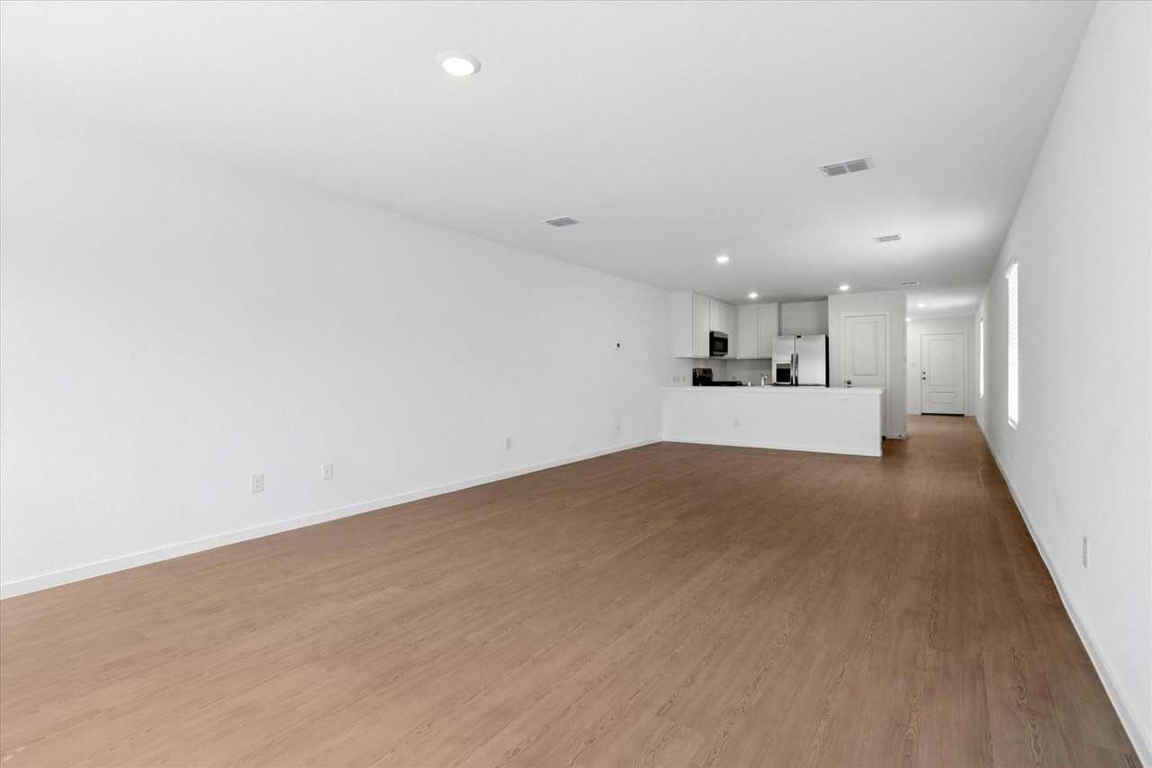 3105 Campeiro Ave - Photo 5 of 15