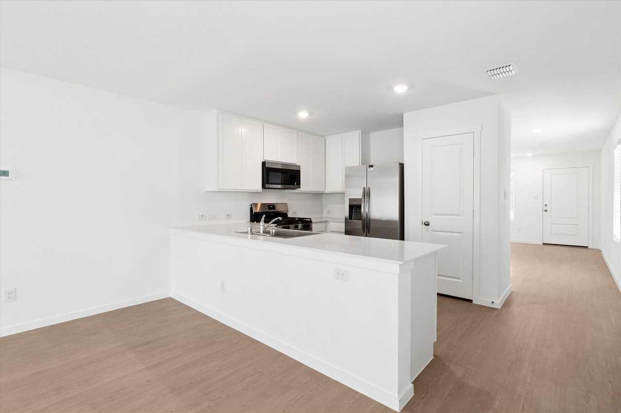 3105 Campeiro Ave - Photo 6 of 15