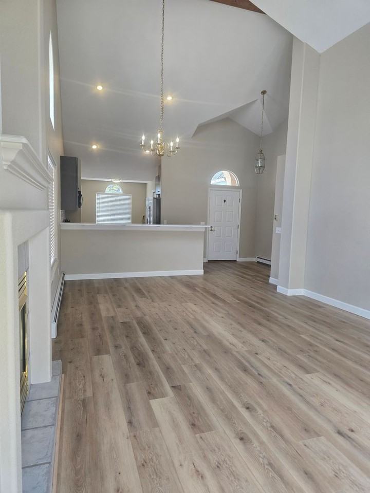 401 Sand Cliff Ct #B - Photo 5 of 22