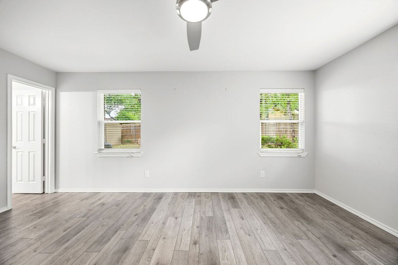 1509 - Photo 4 of 25