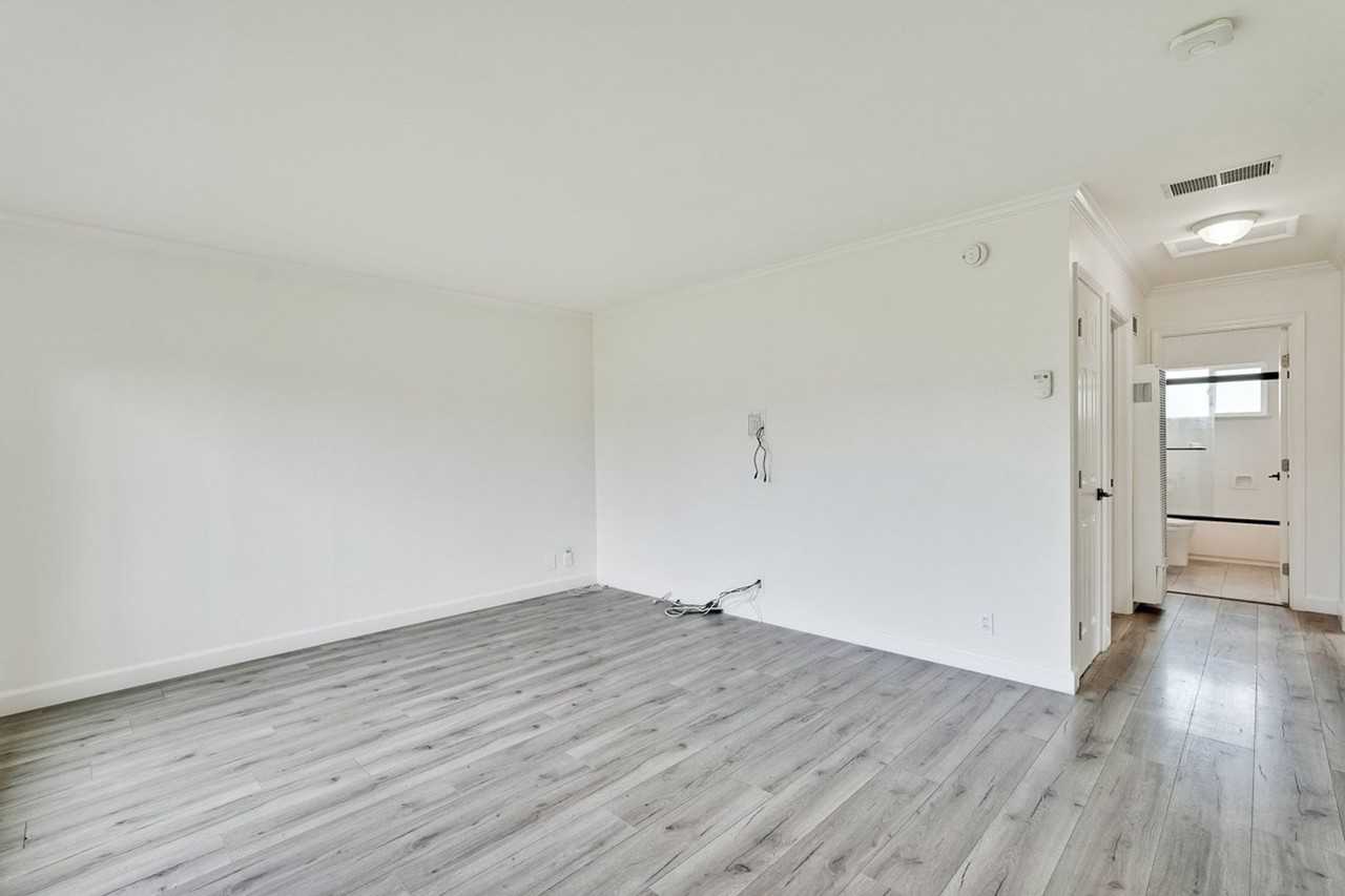 6780 Mayhews Landing Rd - Photo 5 of 24