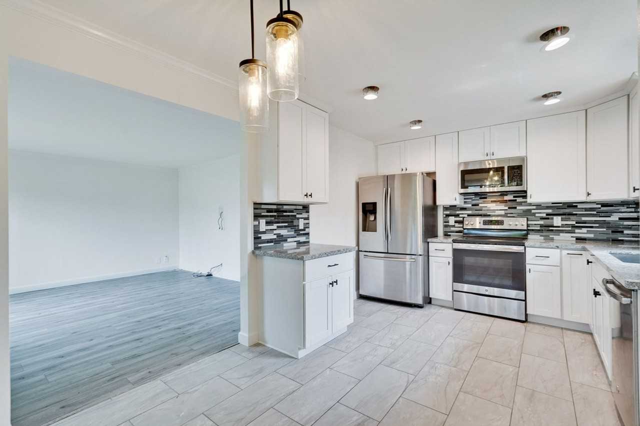 6780 Mayhews Landing Rd - Photo 7 of 24