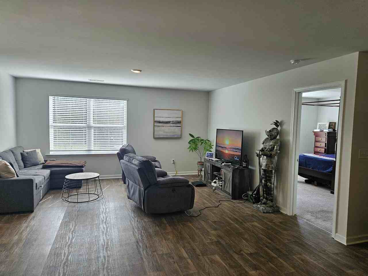 399 High Ridge Ct - Photo 4 of 20