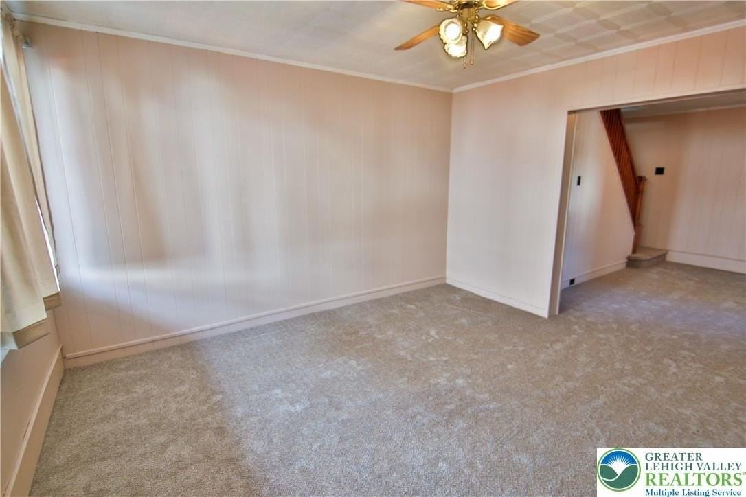 68 W Center St - Photo 4 of 22