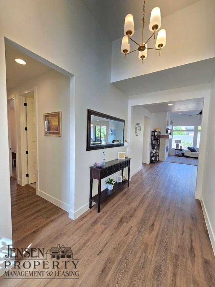 2154 N Serenita St - Photo 6 of 40