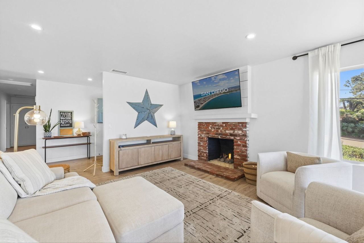 450 8th St - Photo 5 of 24