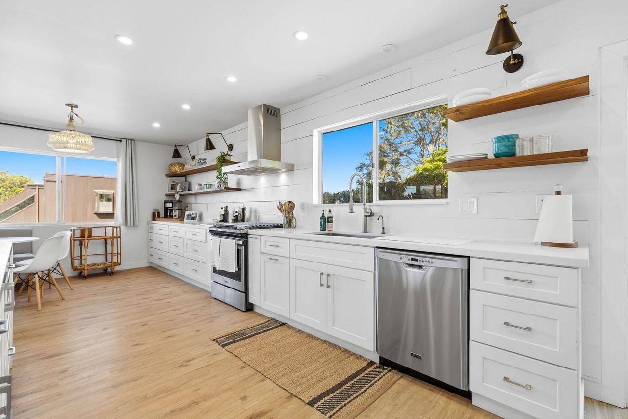 450 8th St - Photo 7 of 24