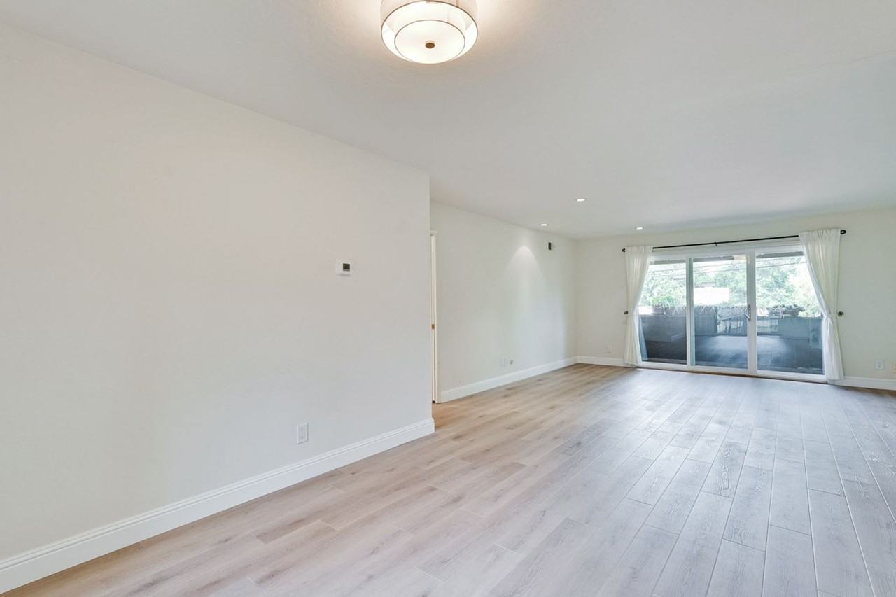 104 Lyell St - Photo 6 of 25