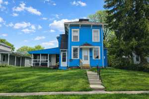 featured image of 490 Grand St